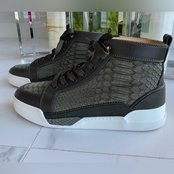 CHRISTIAN LOUBOUTIN
Crocodile Louis Flat Sneak. - Picture 11 of 13